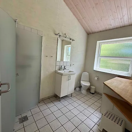 The Is 60 Meters From The Hébergement de vacances *